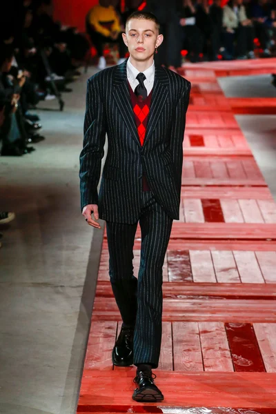 Look 1